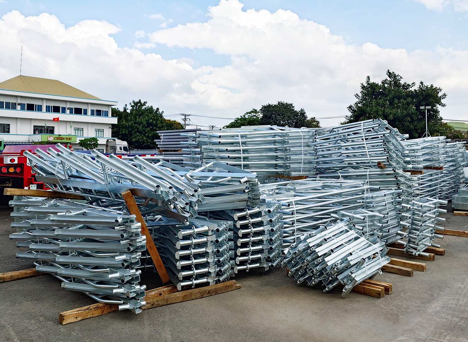 mạ kẽm nhúng nóng cho kết cấu điện mặt trời